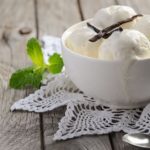 Glace à la vanille à base de yaourt maison